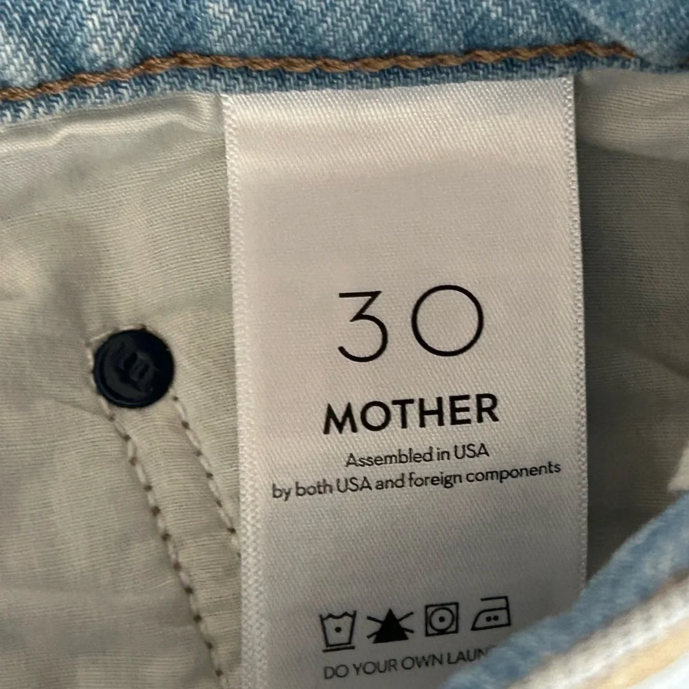 MOTHER SNACKS! The Fun Dip Puddle Jeans 
Lots Of Nibbles
Size 30 
EXCELLENT - Picture 7 of 13